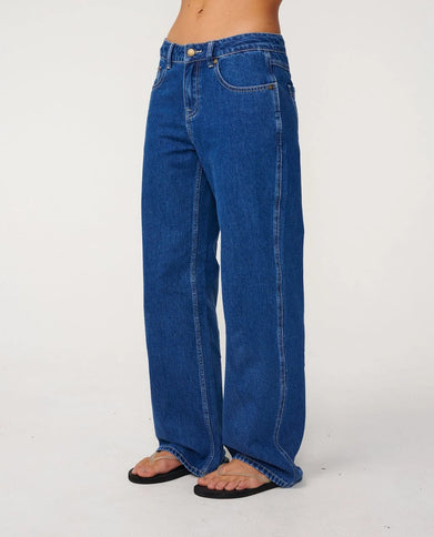 Aggie Relaxed Jeans - Mid Blue
