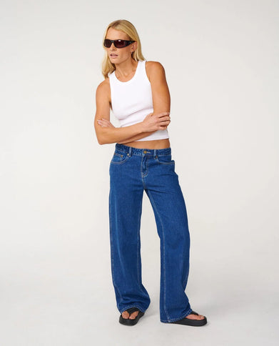 Aggie Relaxed Jeans - Mid Blue