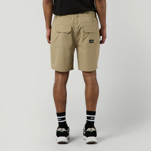 Endure Hybrid Short - Sand  Korte Broek van Mystic | SHAKA