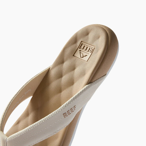 Cushion Melody - Sand  Slipper van Reef | SHAKA